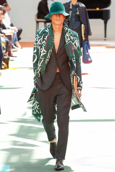 Look 41